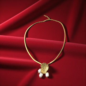 Snake Chain Necklace With Baroque Pearls